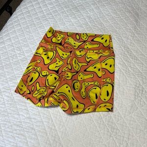 fleo shorts orange and yellow smileys size small